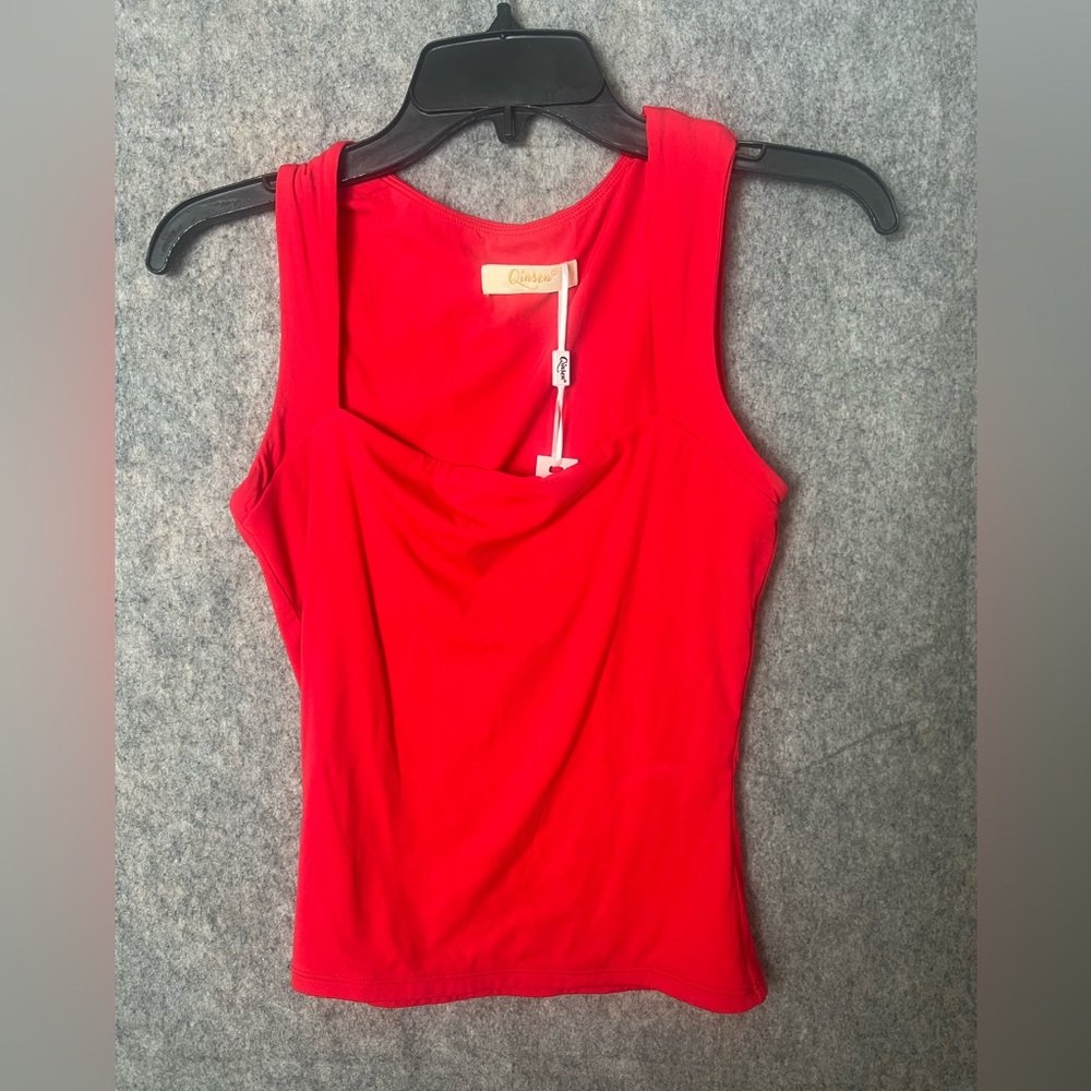 Quinsen Women’s Medium Red Sleeveless Square Neck Tank Top New